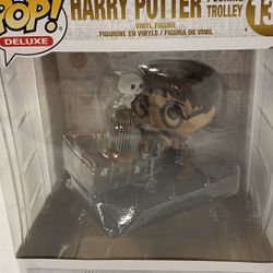 Funko Pop! Deluxe: Harry Potter 20th Anniversary - Harry Pushing Trolley (57360)