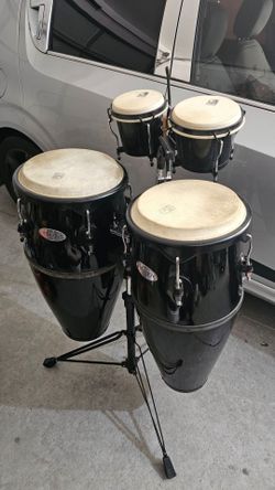 Congas Toca Synergy con bongos Set