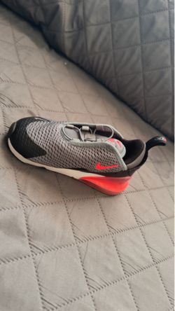 Tennis de bebé Nike 270