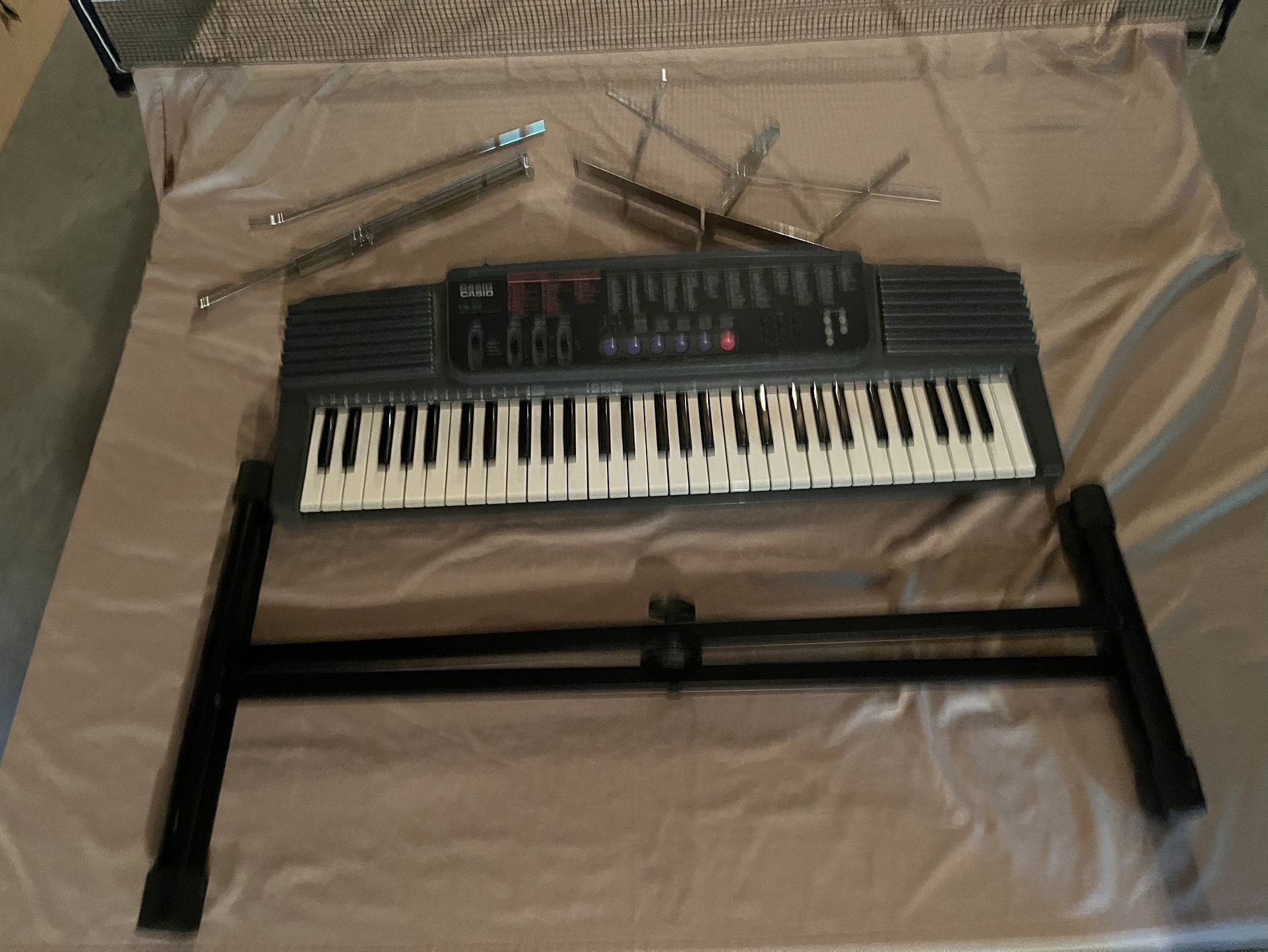Keyboard With Stands