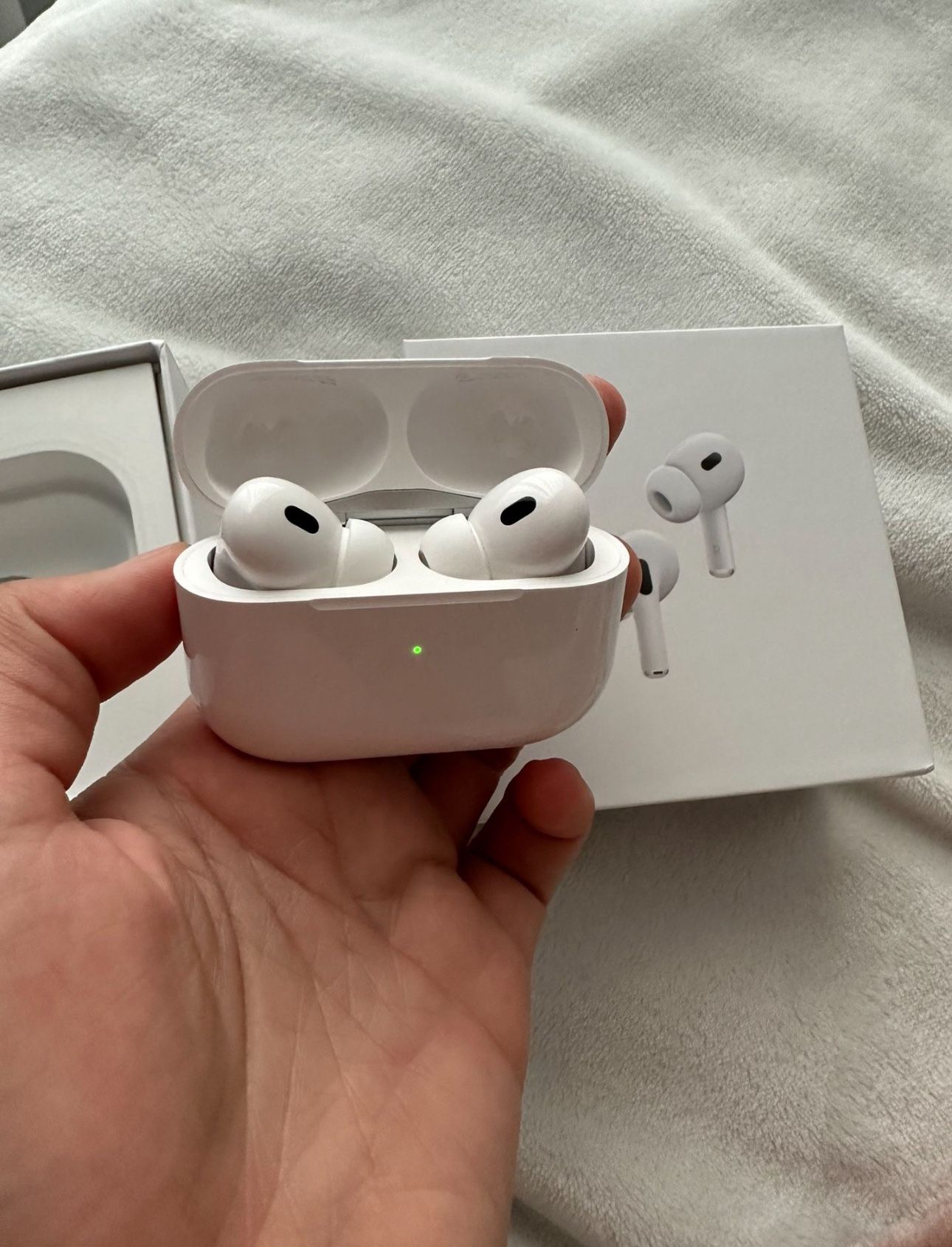 Apple AirPods 2nd Generation 