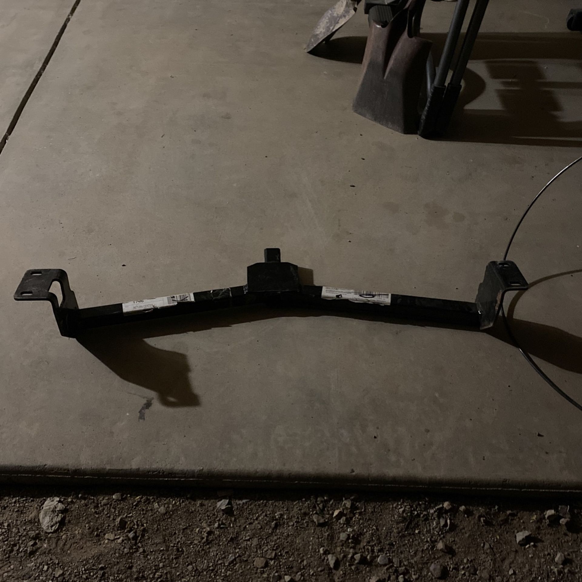 1” Receiver Comes With Adapter