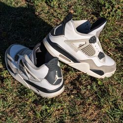 Air Jordan 4 Retro "Military Black" (GS) – Size 7Y Women's 8.5