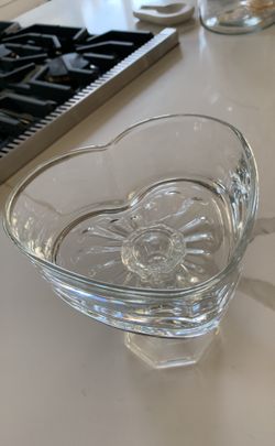 Heart dessert dish
