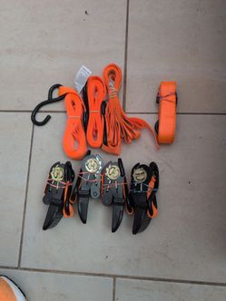 4 ratchet straps.