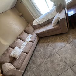 Nice Sectional In Good Condition 