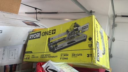 Flooring saw cordless