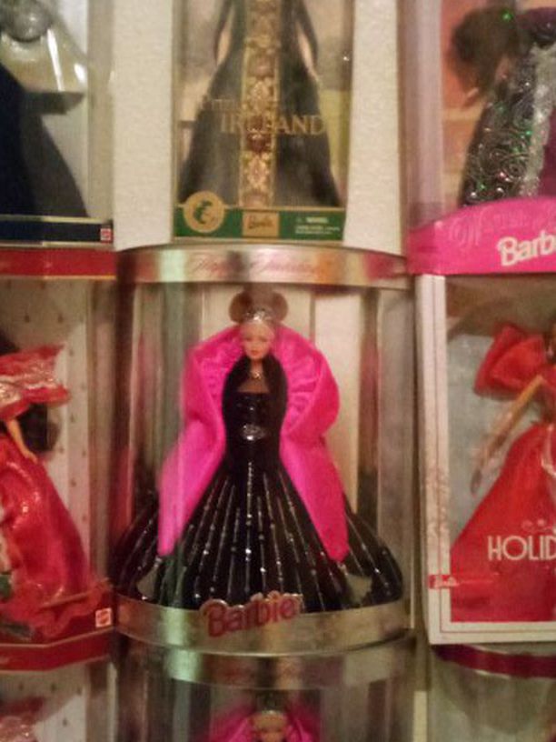 20 Collectible Holiday And Special Edition Barbies