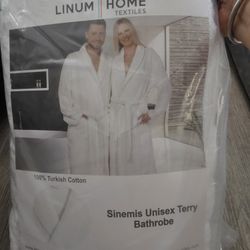 Linum Home Bath Robe