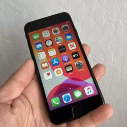 iPhone 7. AT&T Or Cricket! Like New 