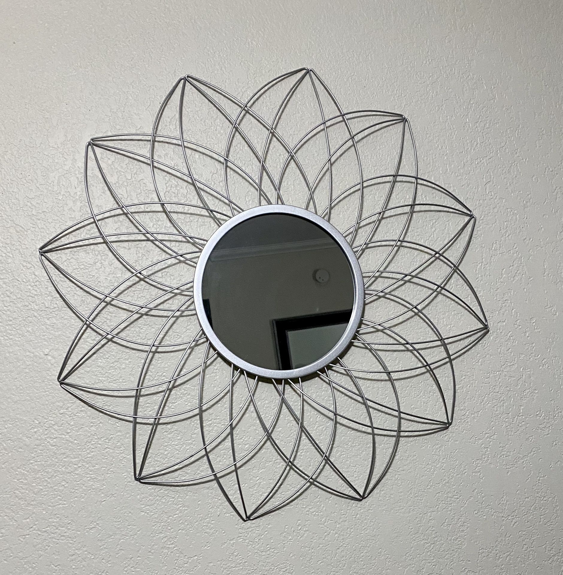 Flower wall mirror