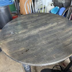 Free Table With 4 Chairs 