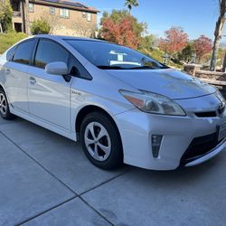 2012 Toyota Prius III