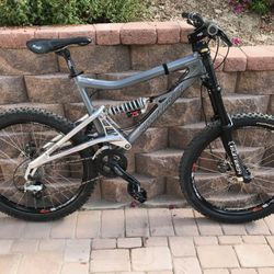 Santa cruz online bullit 2003