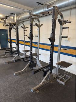 Hammer strength half rack