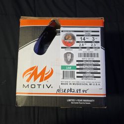Motiv Bowling Ball 