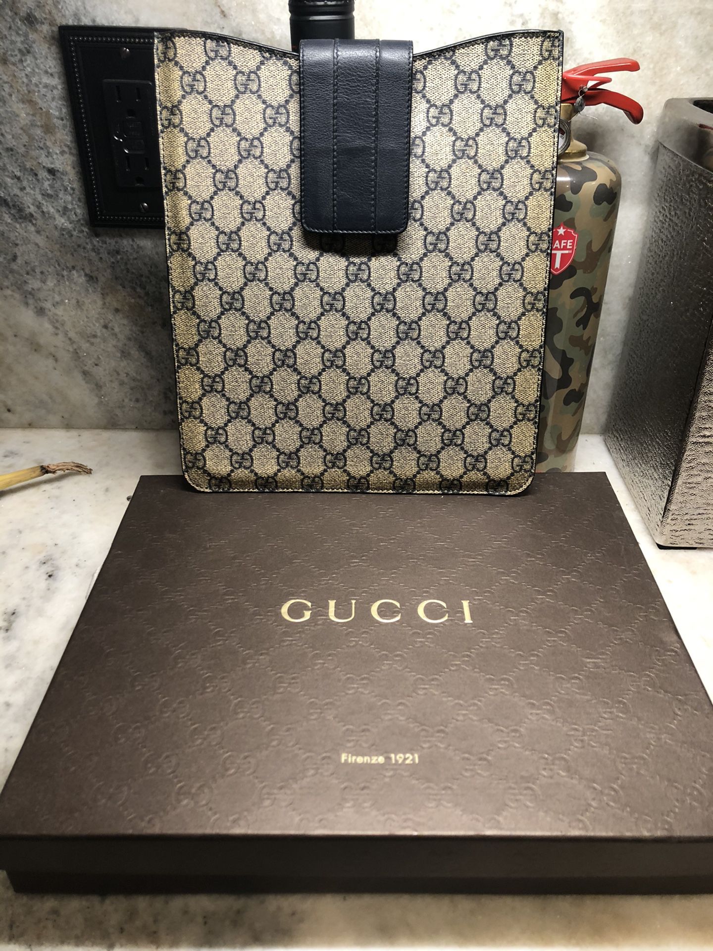 Gucci iPad Case – SECONDHAND LUXURY LLC