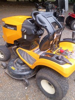 Xt1 cub cadet mower