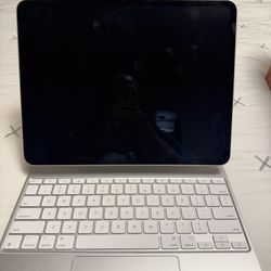 Apple iPad Pro 13 (M4) WiFi & Cellular With Magic Keyboard And Apple Pencil. Just Lowered Asking Price to $799 OBO