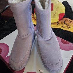 Like UGG Lilac Purple Boots, Size 5, Brand New, Half Calf Boots