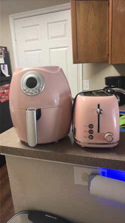 Air fryer and toaster