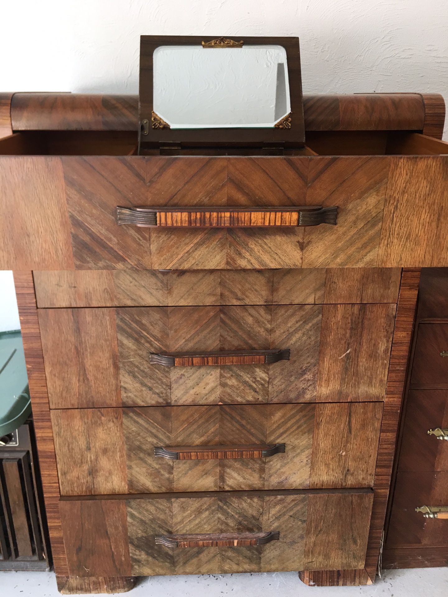 Vintage dresser