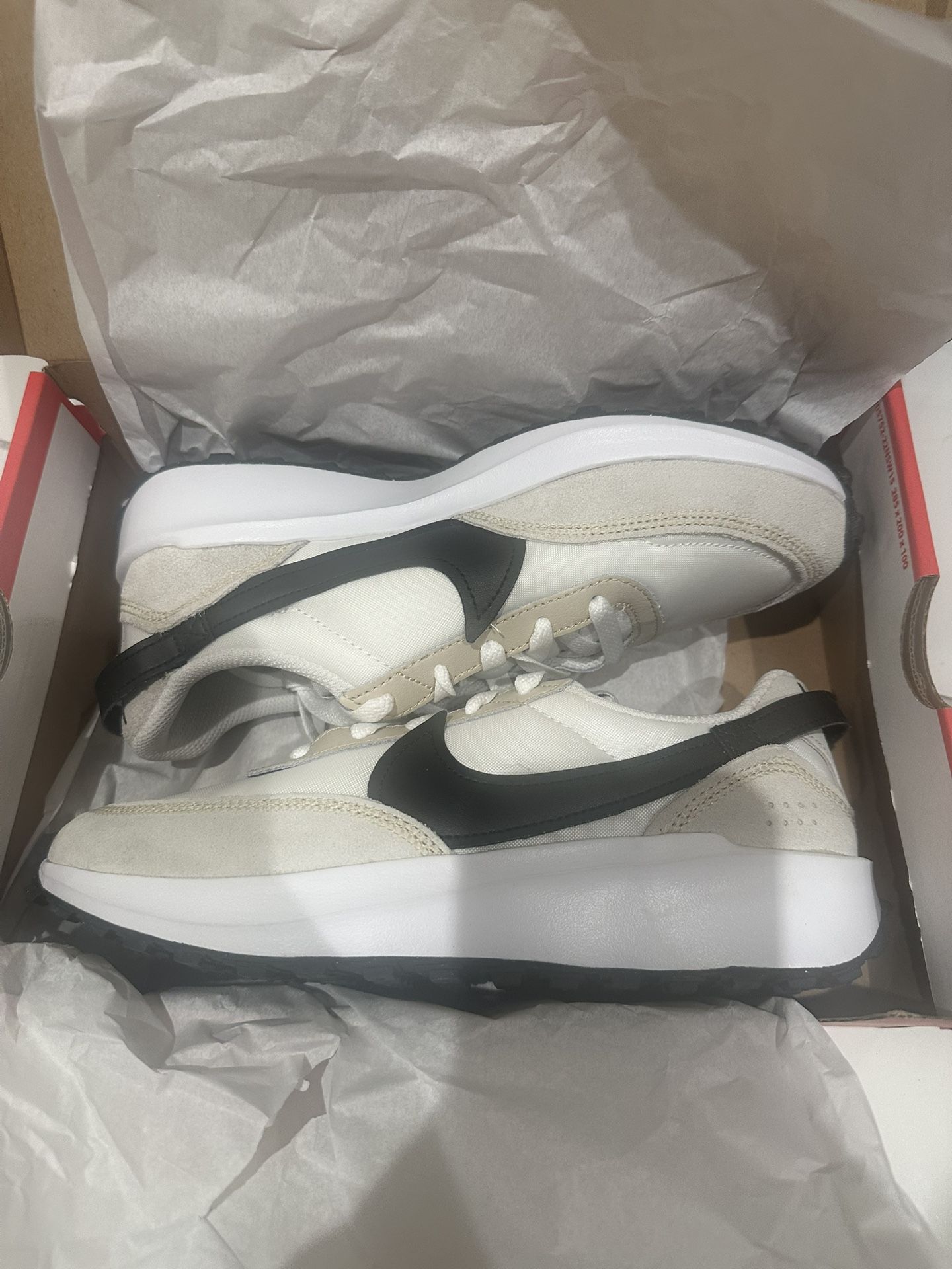 Women’s Nike Size8