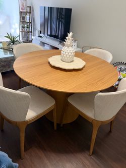 Round Wood Dining Table with 4 Chairs City Furniture