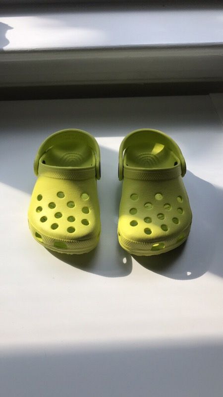 Baby crocs size 5/6
