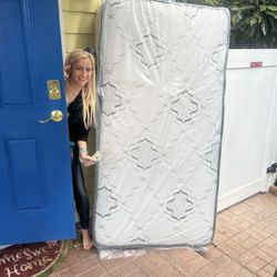   Mattresses: twin, full , queen regular ,  Colchon Nuevo Colchones plush or pillow top available cama bed mattress 