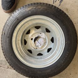 Trailer tire 