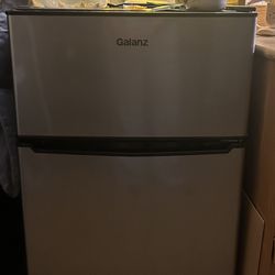 Galanz Mini Fridge with Freezer