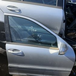2002 Mercedes C230 Right Front Passenger Door $250
