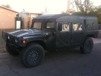Humvee M998