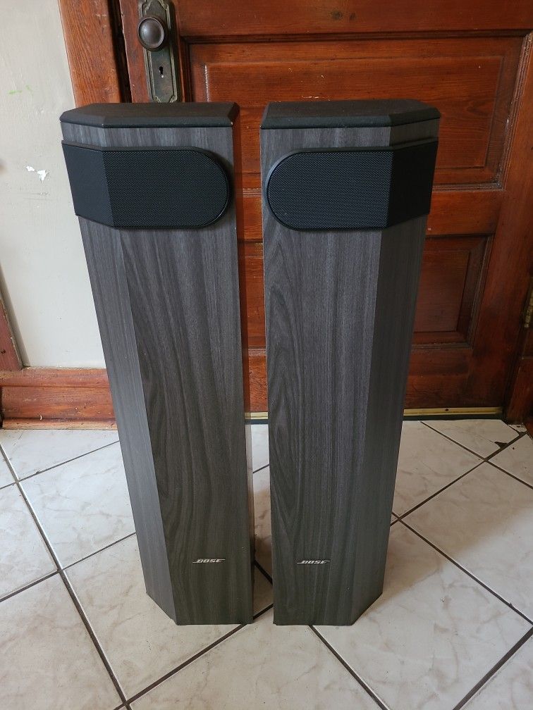 BOSE Tower Speakers Model #501 Series V Direct Reflecting Speaker Pair Gray Black 31" Tall Tested 200 Watts Speakers Or Best Offer.