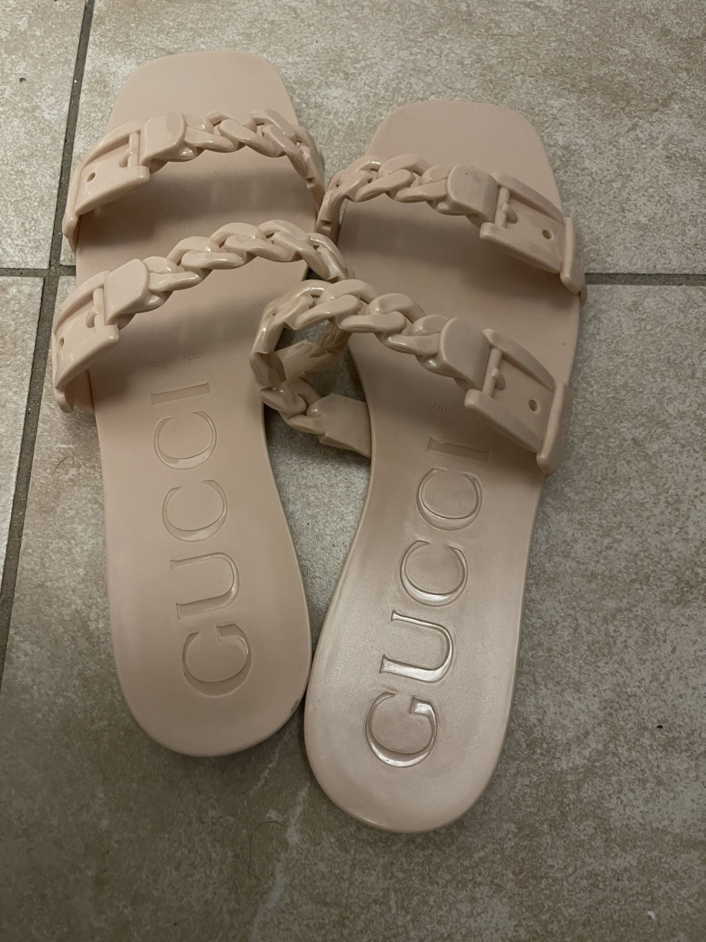 Gucci Sandles