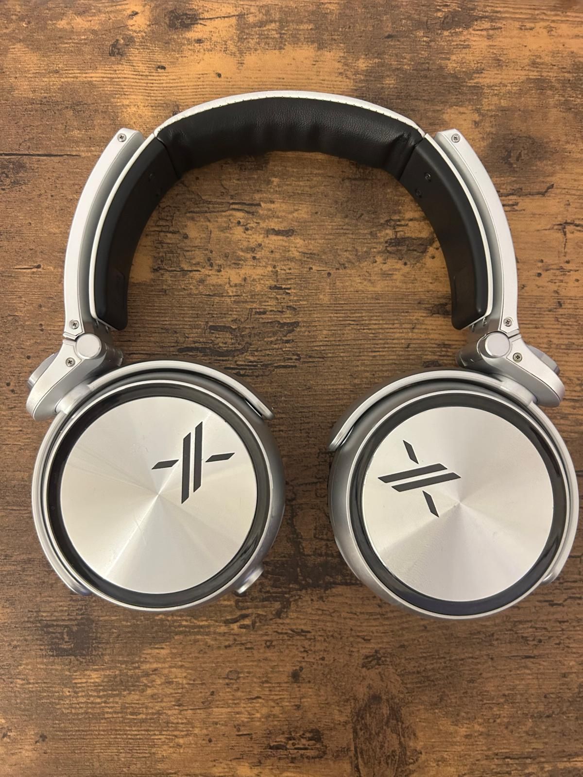 Sony MDR-X10 Extra Bass Over-Ear Headphones – Silver/Black | Complete Set