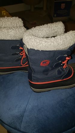 Snow boots