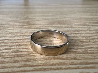 Men’s Ring / 18k White Gold / Size 9 / 6 grams