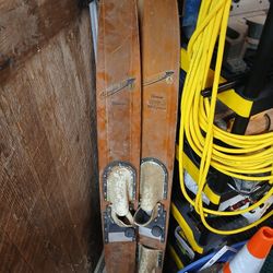 Make Offer! Vintage 1970s Cascade Catamaran Skis 