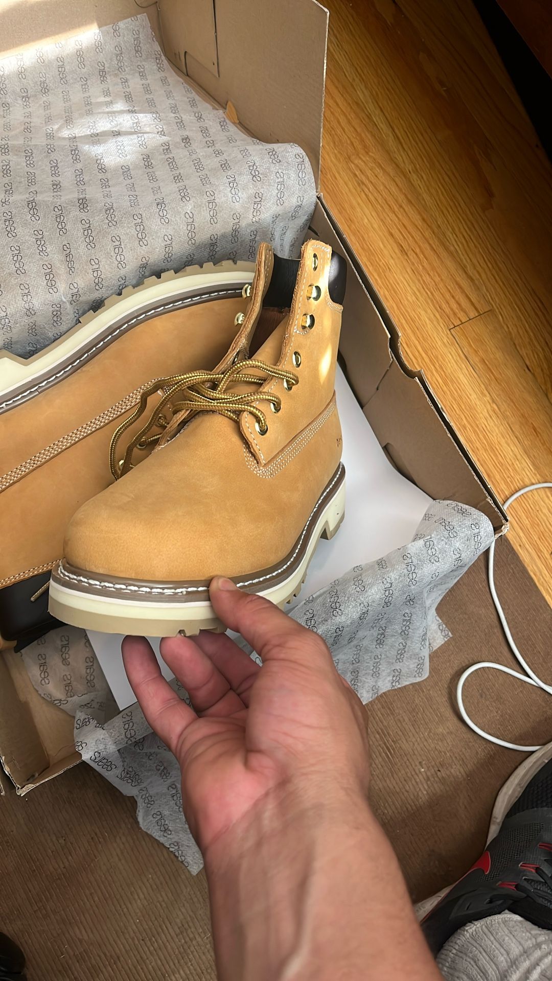 BOOTS