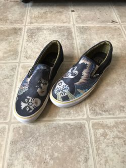 Vans shoes kiss, men’s 9.5 women’s 11 shoes New