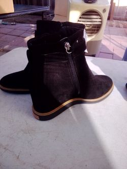 Black Suede Ankle Boots with Side Zip dr scholls size 9