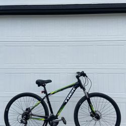 Trek Marlin 6 Mountain Bike – M/L Frame - 29er Aluminium Bicycle MTB