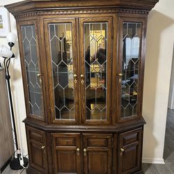 Antique Solid Wood Display Cabinet/ China Cabinet