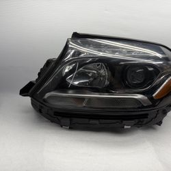 17-19 Mercedes Benz  GLS450 Driver Side LT Halogen Headlight OEM 