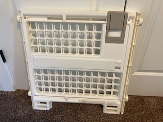 Extendable baby gate