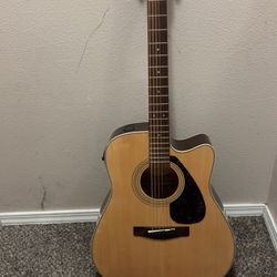 Yamaha guitar