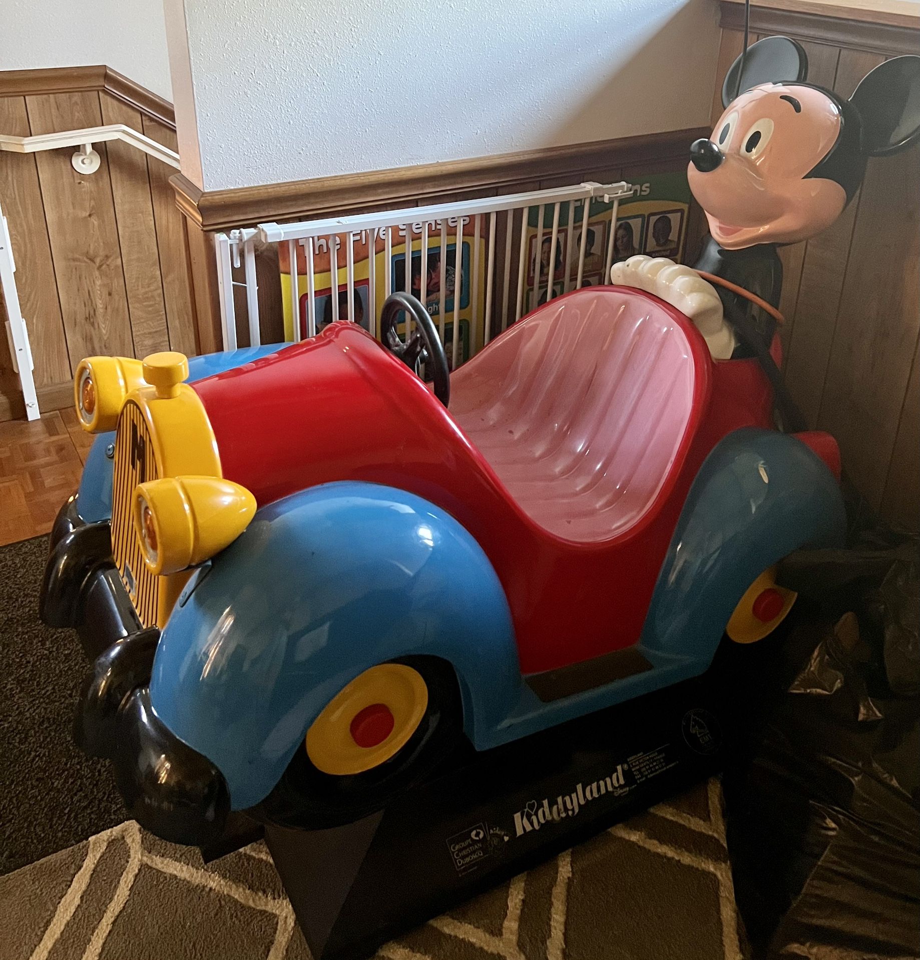 Coin OP Mickey Mouse Kiddie Ride