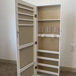 Jewelry Storage Cabinet With Mirror 